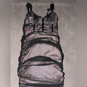 🌹 CBR Chic Boutique Rose & Black Mini Dress – Size L – NWT 🖤